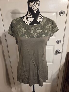 H&M Olive Green Lace Short Sleeve Top